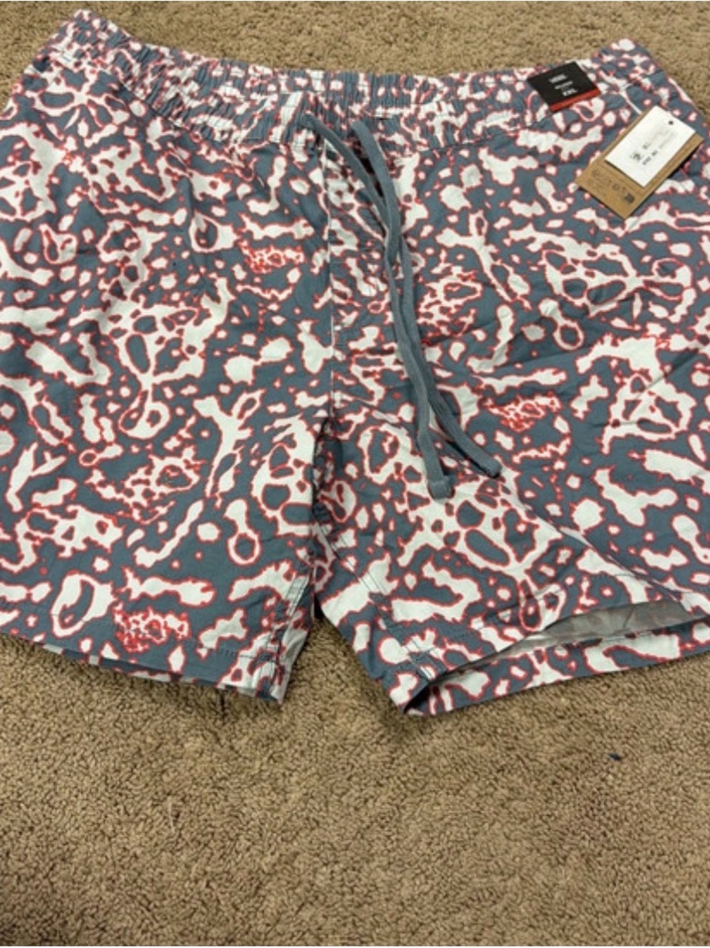 Men’s Patterned Drawstring Shorts - Gray & Pink